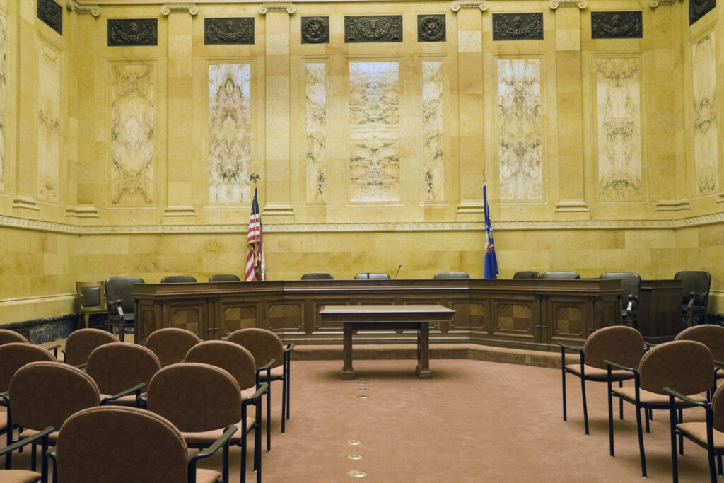 Court Room VeriScreen